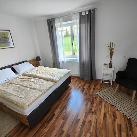 Ferienwohnung Am Freibad Лойчах Экстерьер фото